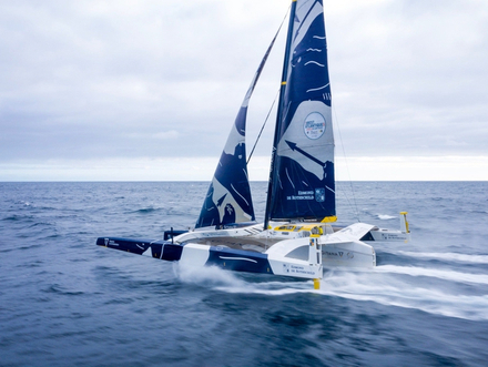 Gitana, récent vainqueur de la Brest Atlantiques. Une course fantastique et passionnante qui ne comptait que quatre bateaux au départ. 