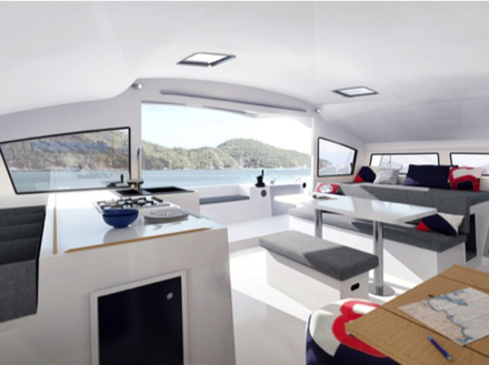 L'architecte Christophe Barreau a retravaillé sur l'intérieur du multicoque en reprenant le concept du TS5.  