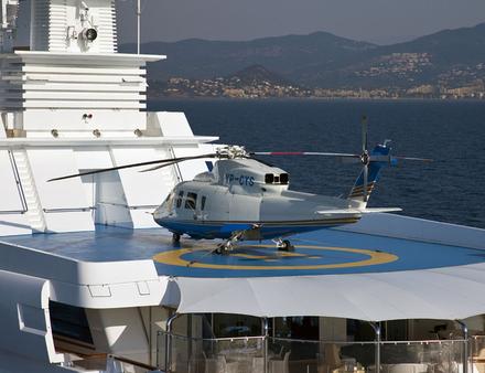 Comble du luxe, un helipad est prévu. Plutôt rare pour un yacht de cette époque ! Nautisme Article