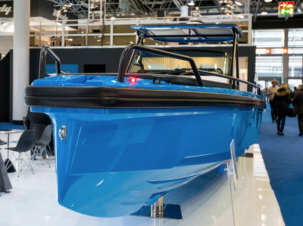 Axopar, Nimbus ou Sessa présenteront leurs nouveautés, des bateaux à moteur de plus de 10 mètres dans le hall 4. Axopar, Nimbus ou Sessa présenteront leurs nouveautés, des bateaux à moteur de plus de 10 mètres dans le hall 4.
