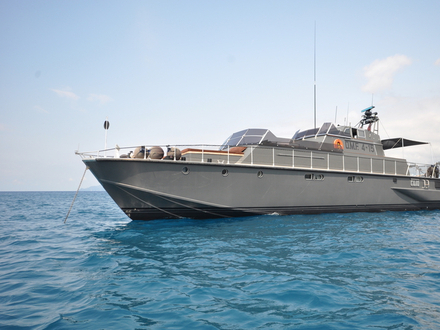 Ce motor-yacht a été fabriqué dans le chantier italien Baglietto dans les années 70. Nautisme Article