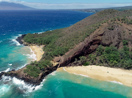 Sur l'île de Maui vous pourrez vous prélasser dans des hôtels plus luxueux les uns que les autres, et sur des plages paradisiaques, sans aucun doute au classement des plus belles plages du monde ! Sur l'île de Maui vous pourrez vous prélasser dans des hôtels plus luxueux les uns que les autres, et sur des plages paradisiaques, sans aucun doute au classement des plus belles plages du monde !