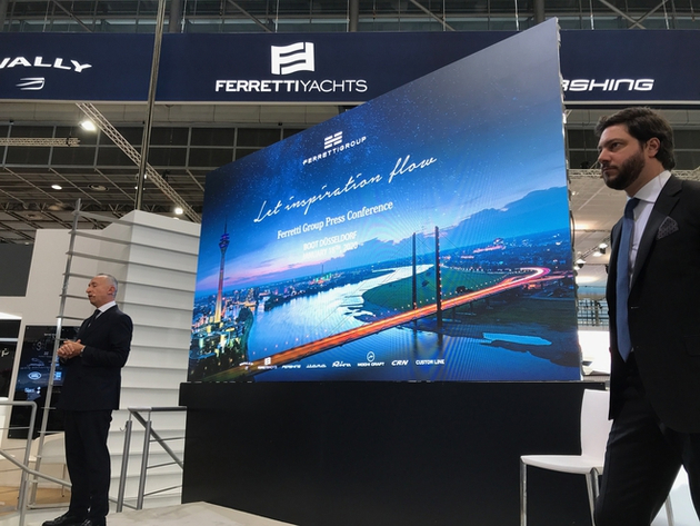 Alberto Galassi, PDG du Groupe Ferretti et Stefano de Vivo, Directeur Général présentent à la presse les nouveautés 2020-2022. Nautisme Article