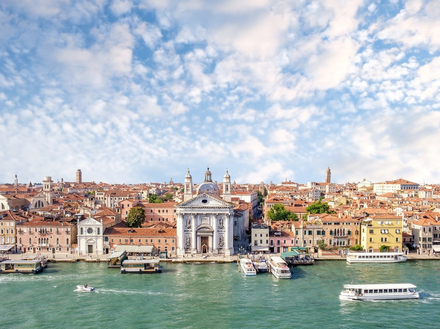 À Venise tous les éléments sont présents pour vous faire passer un week-end des plus agréables avec votre bien-aimé.  À Venise tous les éléments sont présents pour vous faire passer un week-end des plus agréables avec votre bien-aimé.