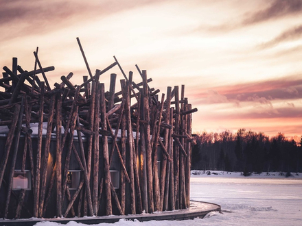 Lors de leur s&eacute;jour, vous pourrez profiter d'un spa situ&eacute; au centre de la structure circulaire de l'h&ocirc;tel, avec un acc&egrave;s &agrave; 3 saunas diff&eacute;rents.
