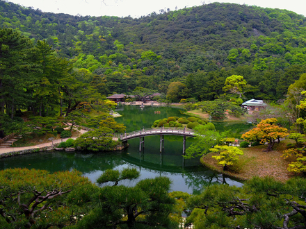 Ce jardin japonais a reçu le label de paysage exceptionnel et c'est également l'un des rares lieux à avoir décroché une étoile au Guide Michelin.