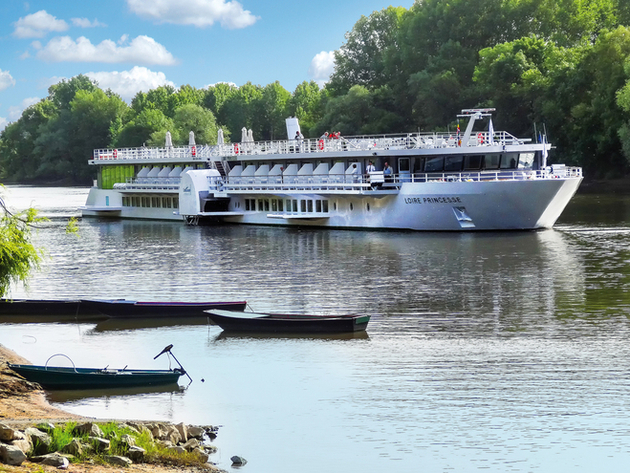 Avec la croisière "La Loire, un fleuve royal", naviguez entre Nantes, Saint-Nazaire, Ancenis et Bouchemaine sur le MS Loire Princesse Nautisme Article