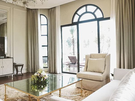 Dormez dans une chambre luxueuse avec vue sur la célèbre baie d?Ha Long dans l?hôtel Vinpearl Resort & Spa Ha Long.