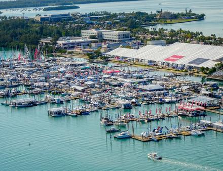 Le Marine Stadium de Miami accueille sur Virginia Key, le légendaire Miami Boat Show. Nautisme Article
