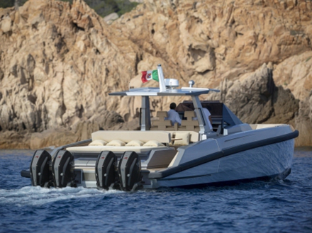 Lancement très attendu aux USA : le Wally Tender 48X, une version 100% hors-bord. Nautisme Article