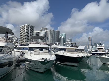 Le stand Prestige Yachts au Miami Yacht Show 2020. Le stand Prestige Yachts au Miami Yacht Show 2020.