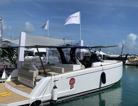 Les italiens en force aux USA comme ici Cantiere del Pardo avec sa gamme de day-boat très tendance ! Nautisme Article