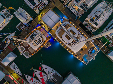 Pari réussi aux USA pour Sunreef avec deux nouveautés "voile" au Miami International Boat Show. 