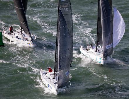Au programme : deux manches côtières lundi 16 et mardi 17 mars, une journée off le mercredi puis le départ de la grande course jeudi 19 mars à 13h, avec une ETA le samedi 21 aux Sables d'Olonne. Nautisme Article