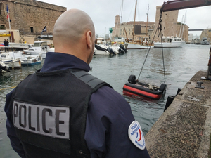 Insolite : il suit son GPS et tombe dans le Vieux-Port