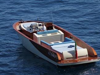 WB 40' Classic : un day-cruiser très chic au...