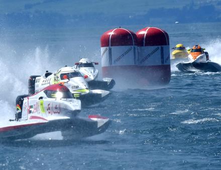 La F1 H20 est la discipline reine du motonautisme. Elle rassemble les meilleurs pilotes du monde sur plusieurs Grand Prix à travers la planète. Nautisme Article