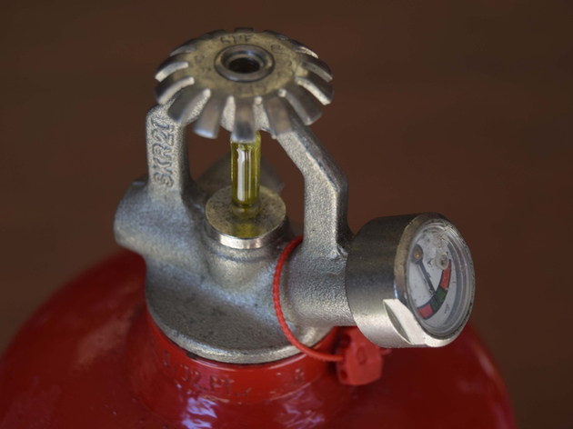Déclenchement automatique sur extincteur dans le compartiment moteur Nautisme Article