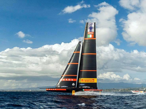 Les AC75 de l'America's Cup retournent à l'eau