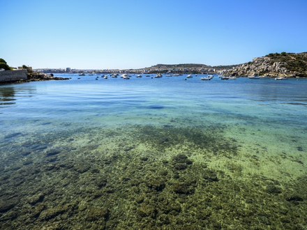 Mistra Bay, au nord-est de Malte