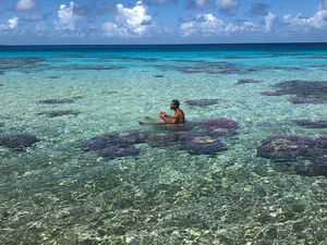 Isolée dans l'archipel des Tuamotu : « notre confinement grand large reflète exactement ce qu'est le luxe pour moi » 