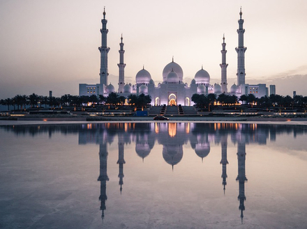 Afin d'encourager le tourisme interne, nous envisageons d'ouvrir de nombreuses destinations culturelles et de divertissement d'ici le mois de juillet. Afin d'encourager le tourisme interne, nous envisageons d'ouvrir de nombreuses destinations culturelles et de divertissement d'ici le mois de juillet.