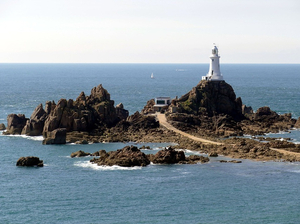 COVID-19 : l'île de Jersey restreint la venue des bateaux de plaisance