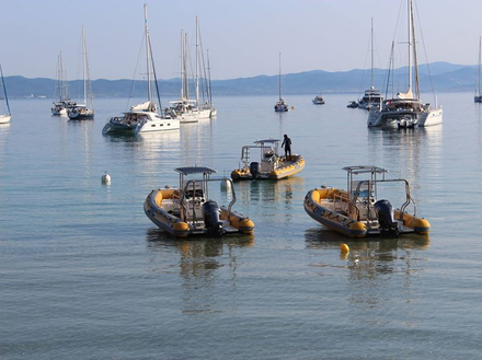 Il y a beaucoup de problèmes d'approvisionnement au niveau des matières premières, notamment au niveau des peintures. Il y a beaucoup de problèmes d'approvisionnement au niveau des matières premières, notamment au niveau des peintures.