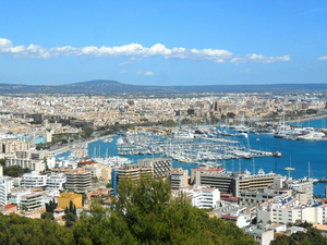 Coronavirus : des touristes allemands débarquent à Majorque pour un projet pilote