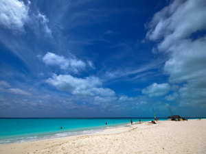Cuba rouvrira des îlots aux touristes étrangers en juillet