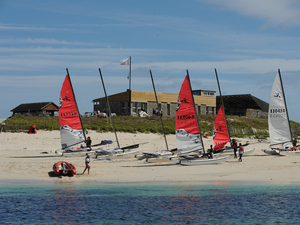 Les conseils des Glénans pour débuter : le matériel et la sécurité en mer