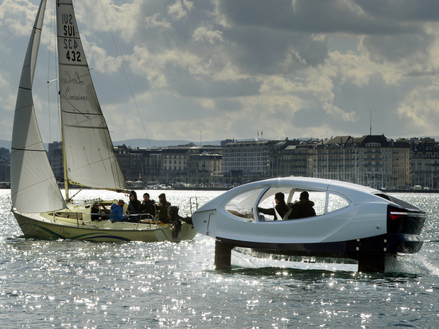 Sorte de bateau volant, cet engin "made in France" fonctionne avec un moteur à hydrogène, silencieux et non polluant. Nautisme Article