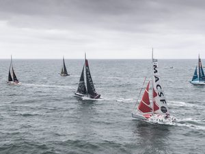 Vendée-Arctique-Les Sables : tête de la flotte groupée à la pointe Bretagne