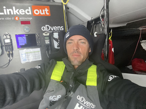 Thomas Ruyant (LinkedOut) en tête de la Vendée-Arctique