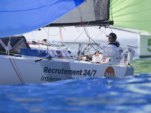 Les Sables - Les Açores : démâtage du Proto de Paul Gauchet