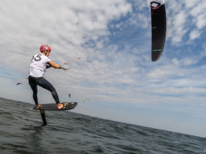 Kitefoil : Axel Mazella, Champion d'Europe et Maxime Nocher, vice-champion d'Europe