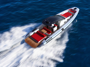 Les débuts du nouveau Pirelli 42 de Tecnorib à découvrir au salon de Gênes