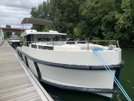 Arrêt au port de Châlon pour deux nuits.