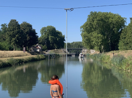 Il faut encore attraper la tige !