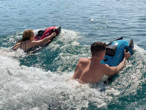 IAQUA : une gamme de scooters sous-marins faciles à embarquer à bord