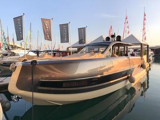 Invictus TT460 : le nouveau navire amiral du...