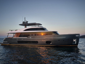 Débuts américains du Magellano 25 Metri d'Azimut Yachts au FLIBS