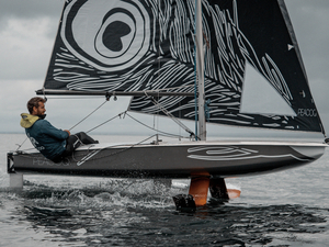 Peacoq' : un monocoque classique, mais volant !