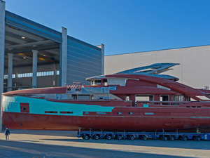 Vidéo : le superyacht ISA GT 45m entre en phase d'équipement