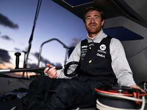 Derniers préparatifs Vendée Globe pour Benjamin Dutreux et son team OMIA/WATER FAMILY