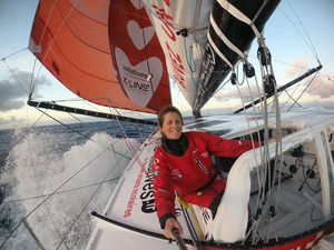 Sam Davies nous a envoyé en exclu son carnet de bord des premiers jours de course