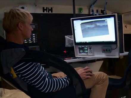 Maxime Sorel (V and B - Mayenne) a installé OSCAR sur son bateau.