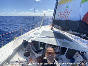 Vidéo : ascension de 30 mètres en haut du mât pour Romain Attanasio
