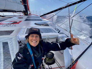 En exclu : le carnet de bord de Sam Davies, pour sa 3e semaine de course