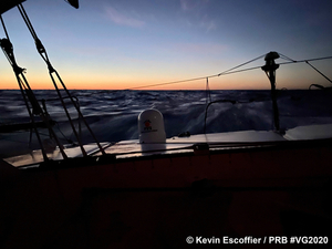 Quatre skippers se déroutent vers Kevin Escoffier